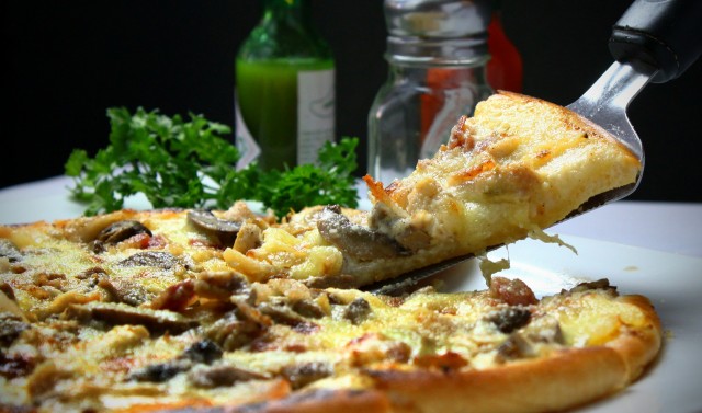 Итальянская пицца, история, рецепты, классическая итальянская пицца, тесто для итальянской пиццы, настоящую классическую итальянскую пиццу в домашних условиях